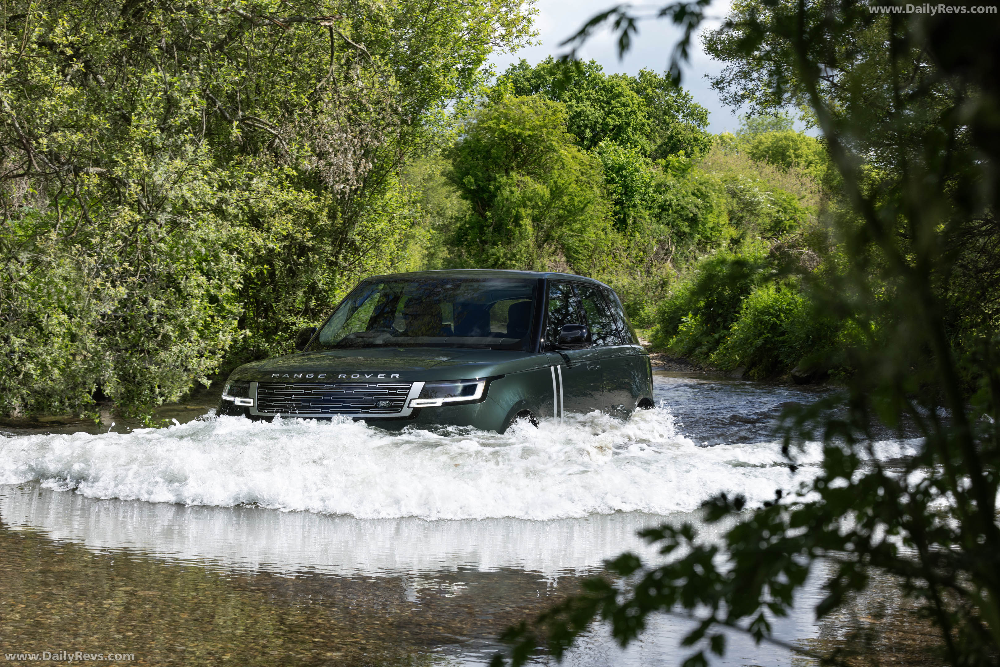 2027 Land Rover Range Rover Electric Front View